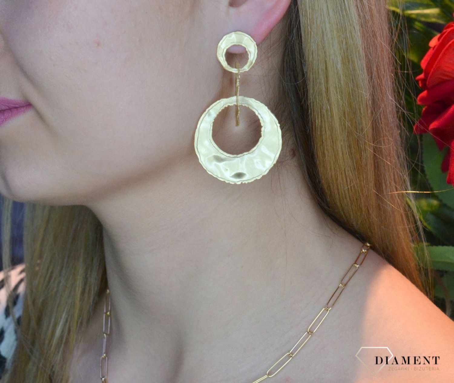 Złote kolczyki 585 gniecione kółeczka potrójne OR AQ H4180228. Srebrne kolczyki duże owalne w pozłoceniu wiszące o okrągłym kształcie💎 Srebrne kolczyki okrągłe w pozłoceniu żółtego złota to ponadczasowa biżuteria 💎. Bi.jpg